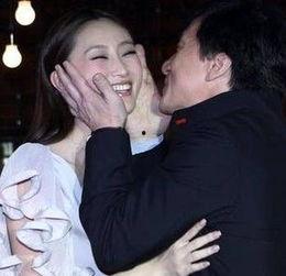 明星头像女生亲嘴,明星头像女生浪漫亲嘴画面曝光