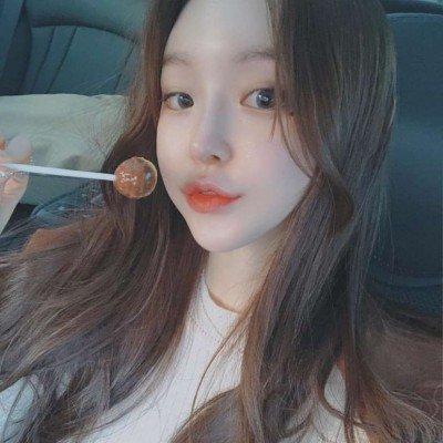气质网红正面女生头像,正面女神头像惊艳亮相！”