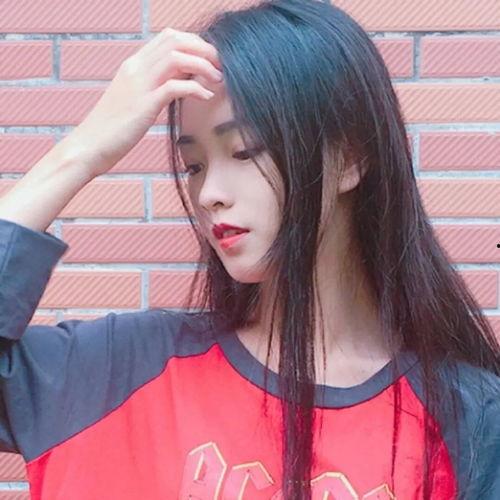 抖音网红演学校女生,再现校园女生风采